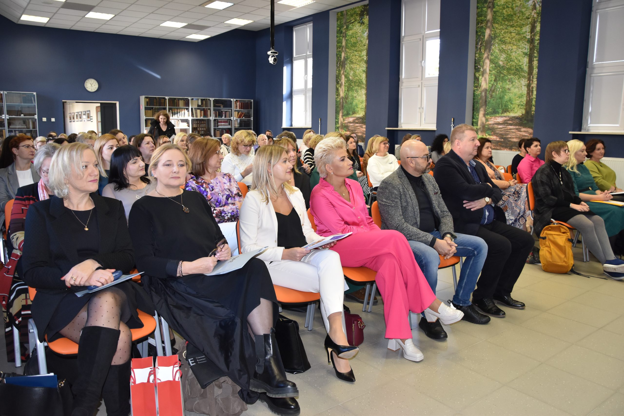 Uczestnicy konferencji dotyczącej edukacji EFS+
