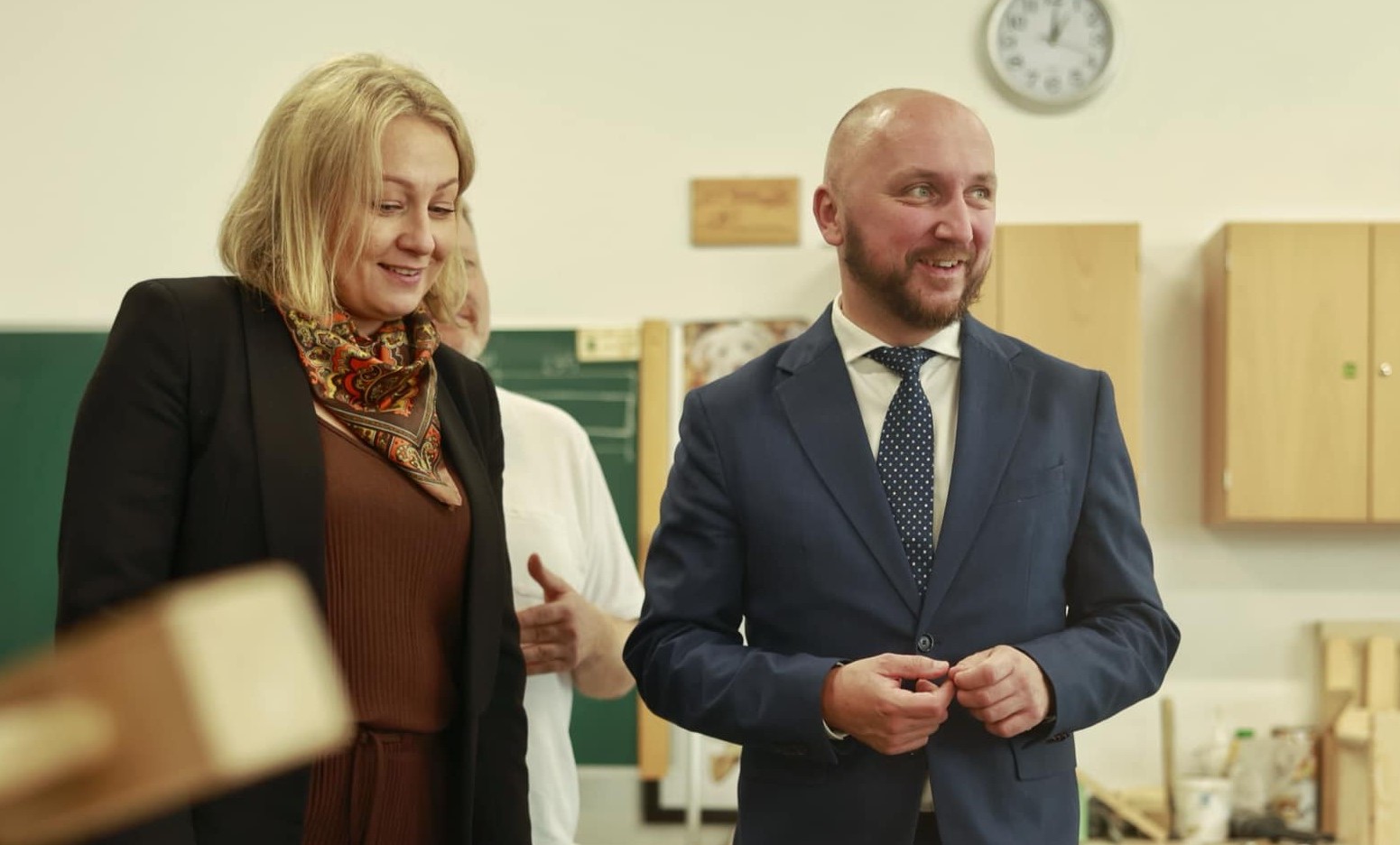 Marszałek Województwa Łukasz Prokorym  wraz z z radną Anną Naszkiewicz
