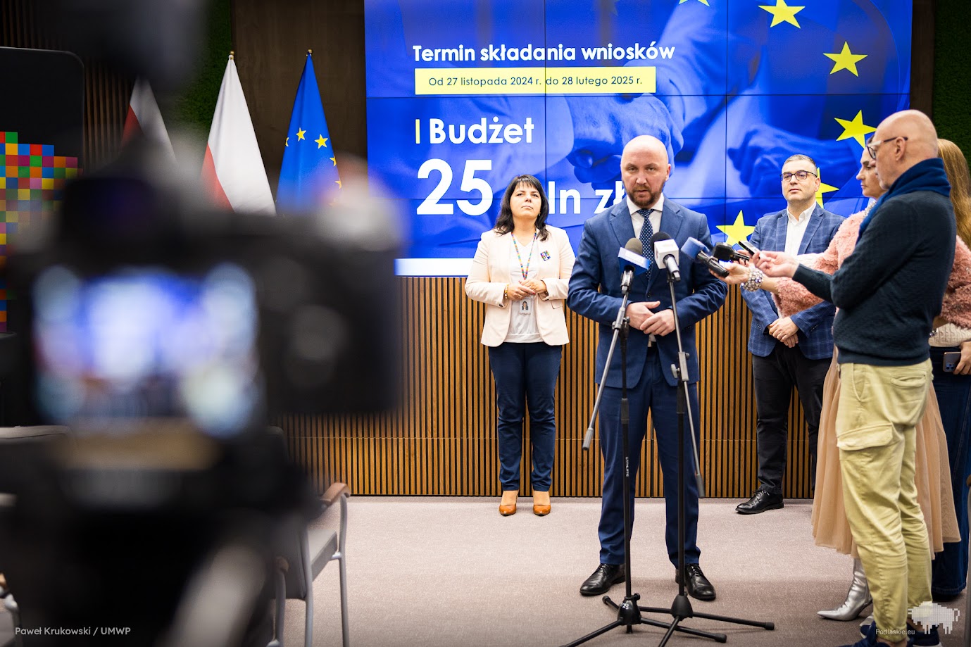 Przedstawiciele Zarządu Województwa Podlaskiego podczas konferencji prasowej