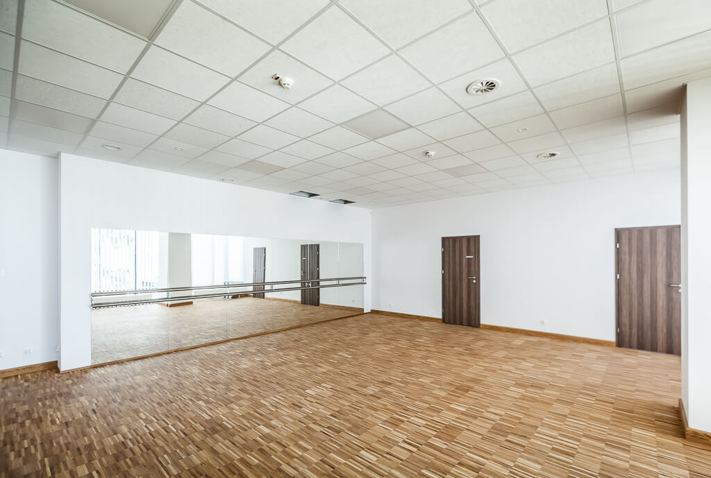 Wnętrze sali do zajęć tanecznych