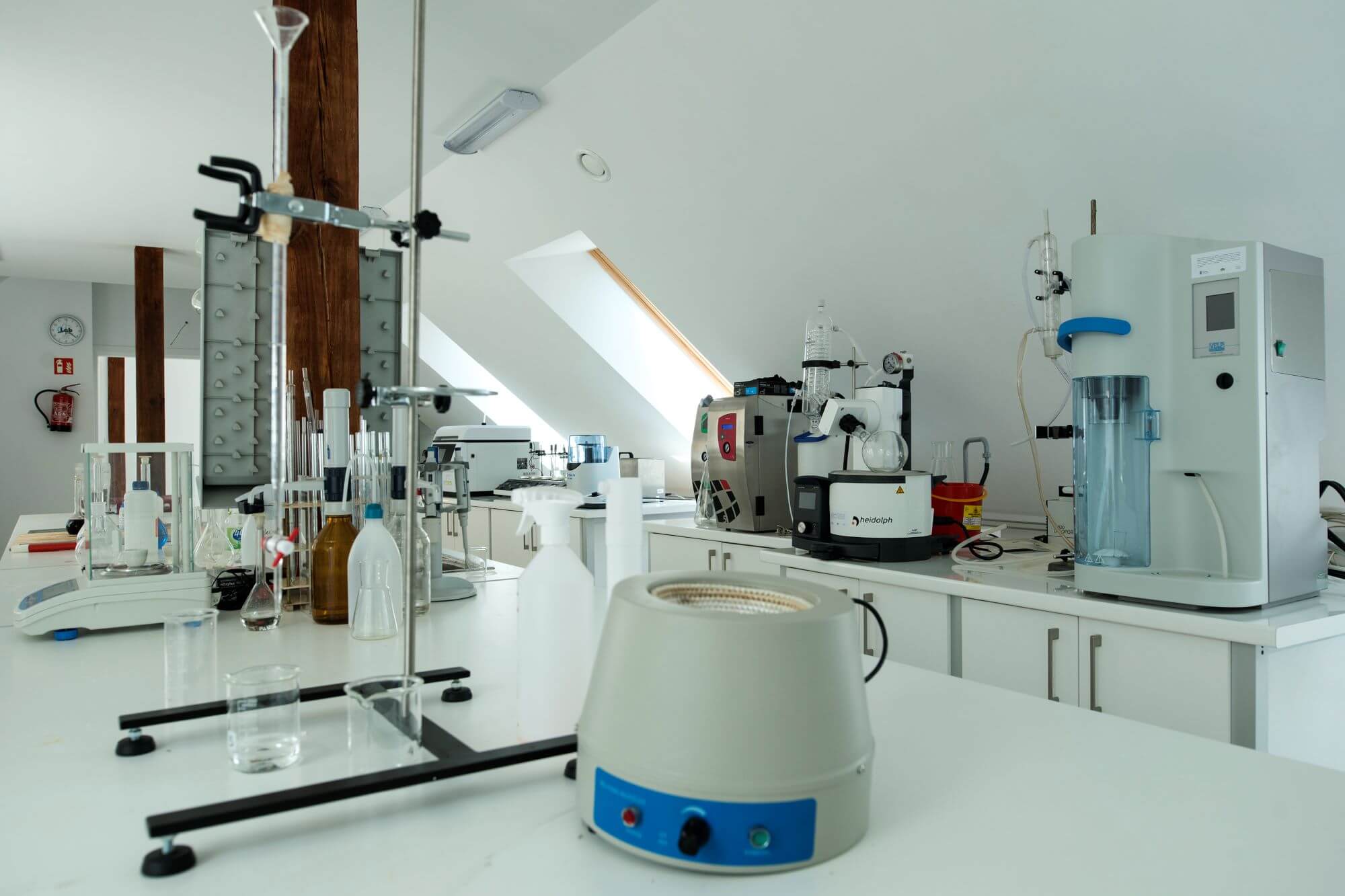 Aparatura badawcza w laboratorium