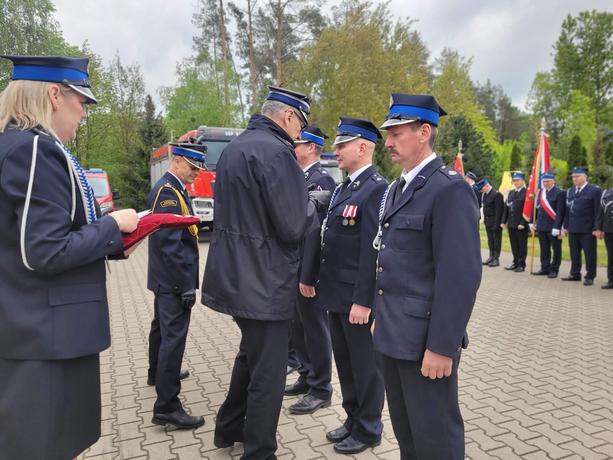Wręczenie odznaczeń przedstawicielom OSP.