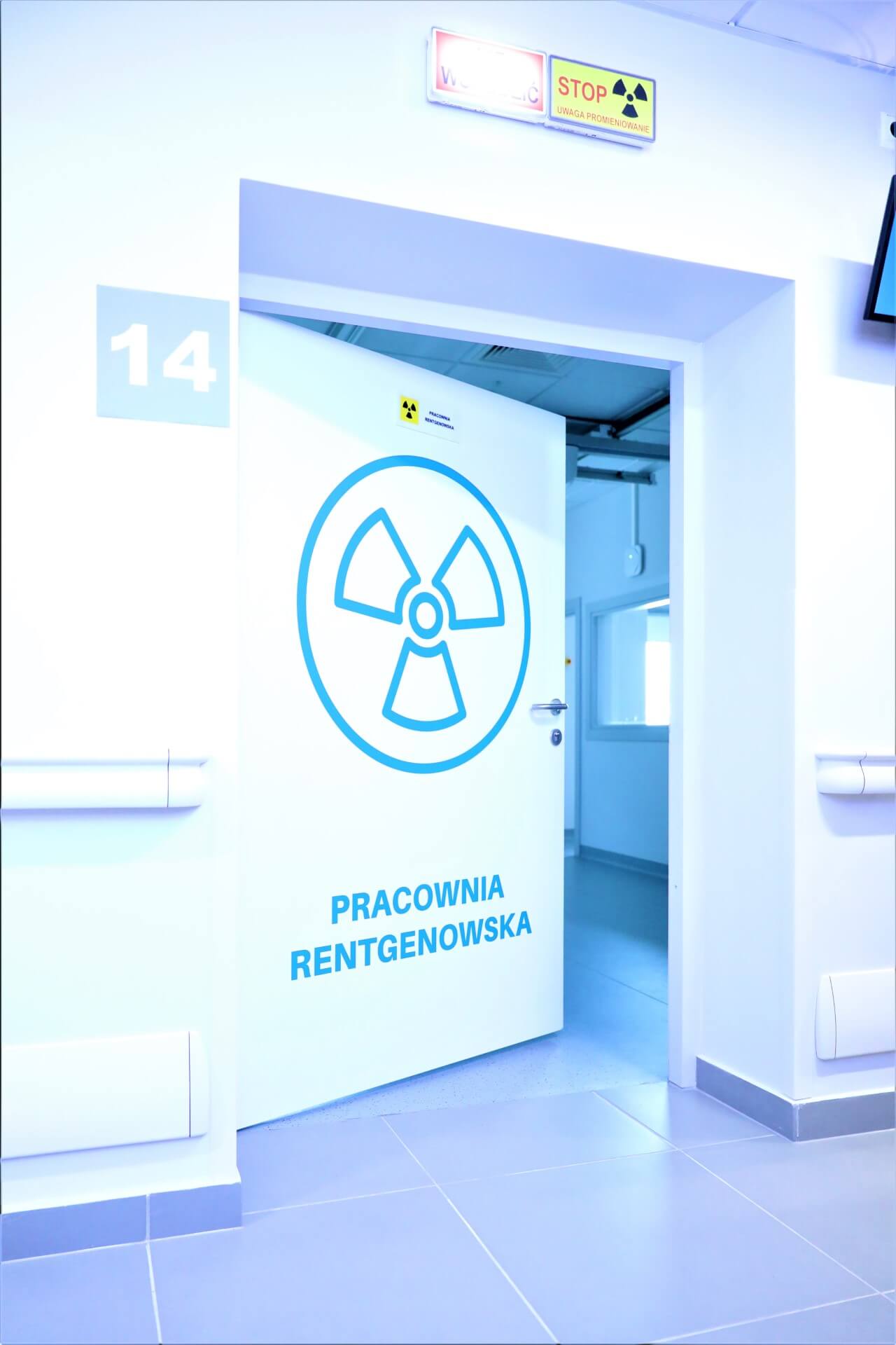 Drzwi do pracowni rentgenowskiej