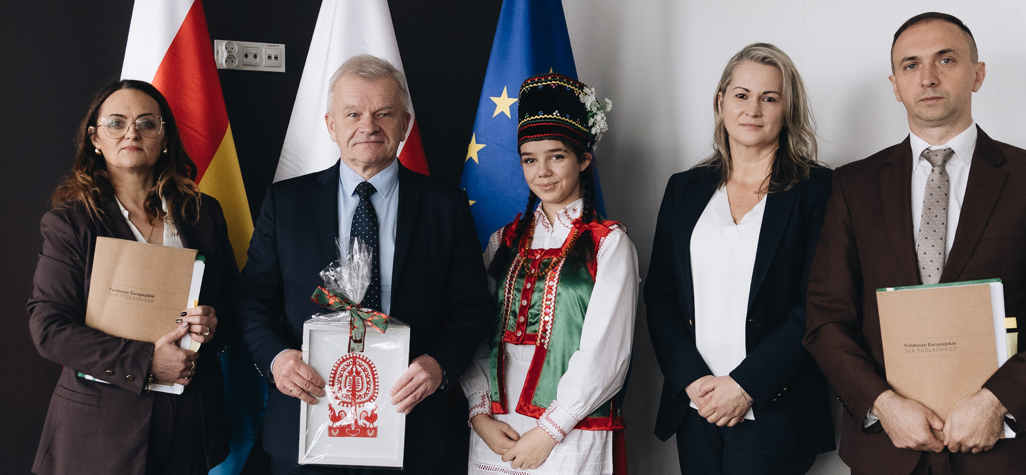 Przedstawiciele umowy w Noworodzie