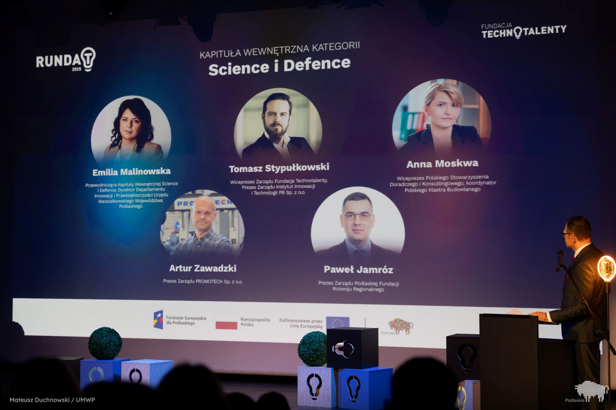 Slajd z prezentacją kapituły konkursu.