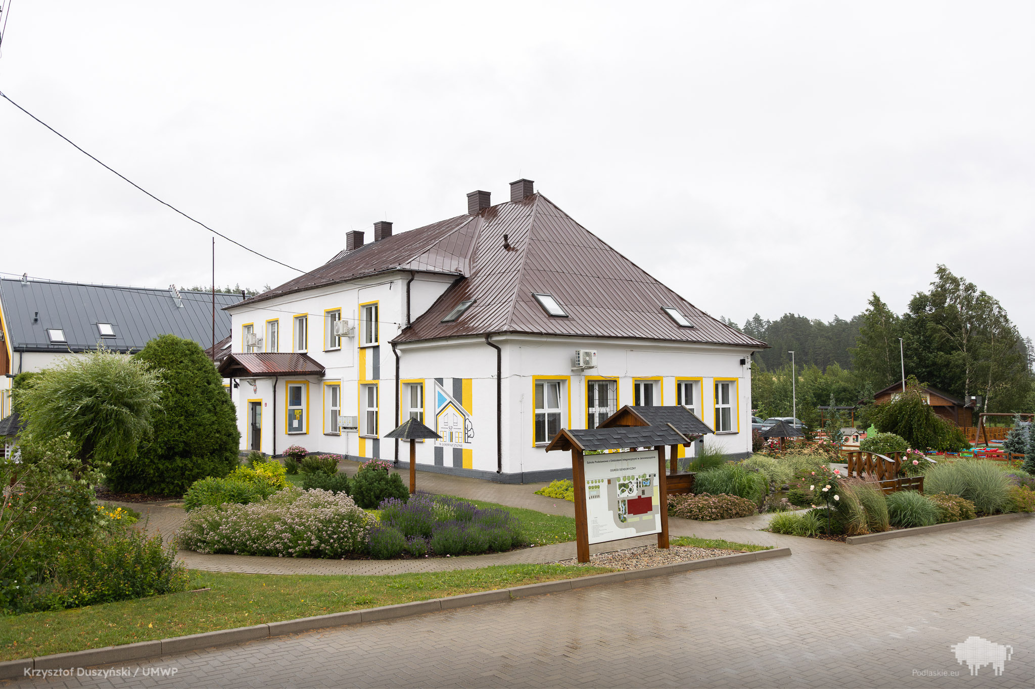 Budynek Szkoły Podstawowej w Janowszczyźnie (gm. Sokółka)